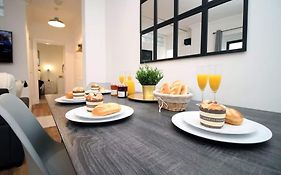 Penarth/Cardiff Bay: Deluxe Flat: 10 Mins To City!